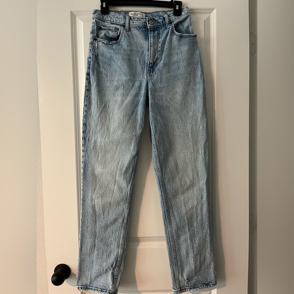 Abercrombie & Fitch Denim - Abercrombie & Fitch 
The ‘90s Straight - ultra high rise